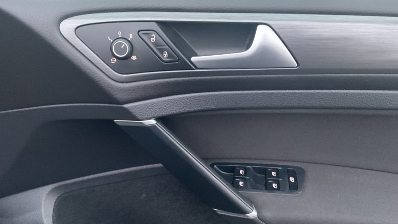 Volkswagen Golf 1.4 TSI SE [Nav] 5dr Petrol Hatchback